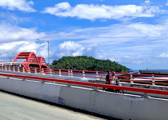 Raih 2 Rekor MURI, Jembatan Berwarna Merah di Papua ini Senilai Rp1,8 Triliun