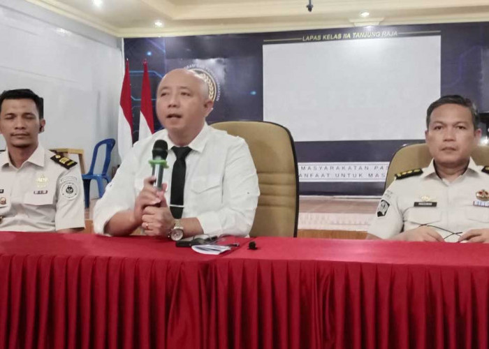 Viral Warga Binaan Video Call Tak Senonoh, Kalapas Tanjung Raja Akhirnya Buka Suara