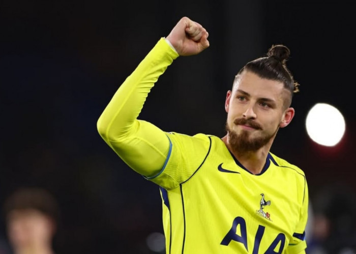 Bek Tottenham Masuk Daftar Incaran Napoli, Roma dan Fiorentina