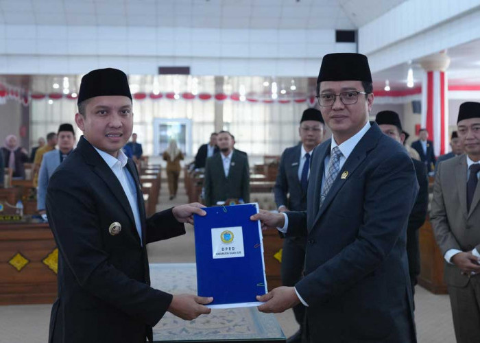 Dihadiri Hampir Seluruh Anggota Dewan, DPRD Ogan Ilir Sukses Sahkan 2 Aturan Krusial Ini