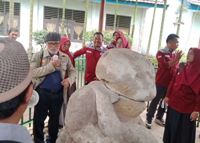 Bukan Batu Biasa! Inilah Penampakan 'Batu Puteri' Lahat yang Buat Guru IPS Takjub Saat Studi Lapangan