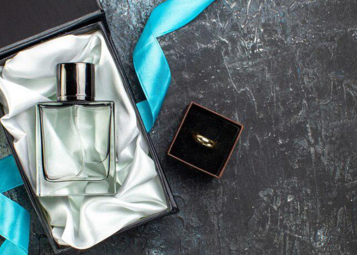 7 Parfum Pria yang Wanginya Tahan Sampai 24 Jam, Sekali Semprot Segar Seharian, Harga di Bawah Rp50 Ribu
