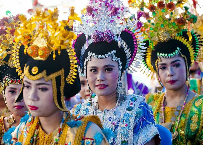 5 Suku di Indonesia yang Memiliki Tradisi Unik, Nomor Terakhir Idaman Setiap Pria 