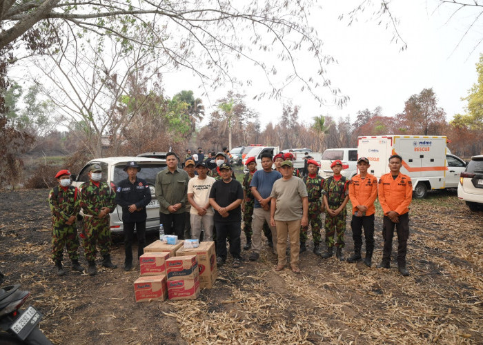 Aksi Siaga Karhutla, H Iskandar SE Turun Langsung Beri Bantuan OKI dan OI
