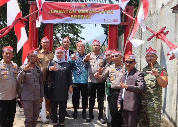 Mudahkan Akses Warga Desa: Wakapolres Lahat Hadiri Peresmian Jembatan Merah Putih Presisi di Negeri Agung