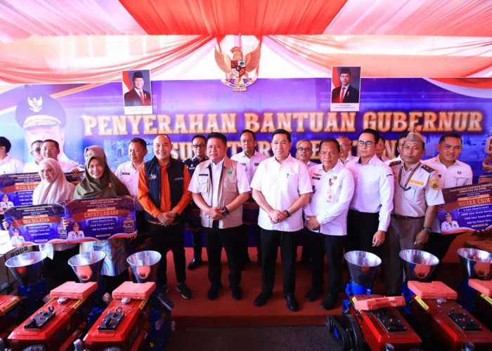 Gubernur Herman Deru Salurkan Bantuan Sarpras ke Nelayan dan Pembudidaya Sumsel