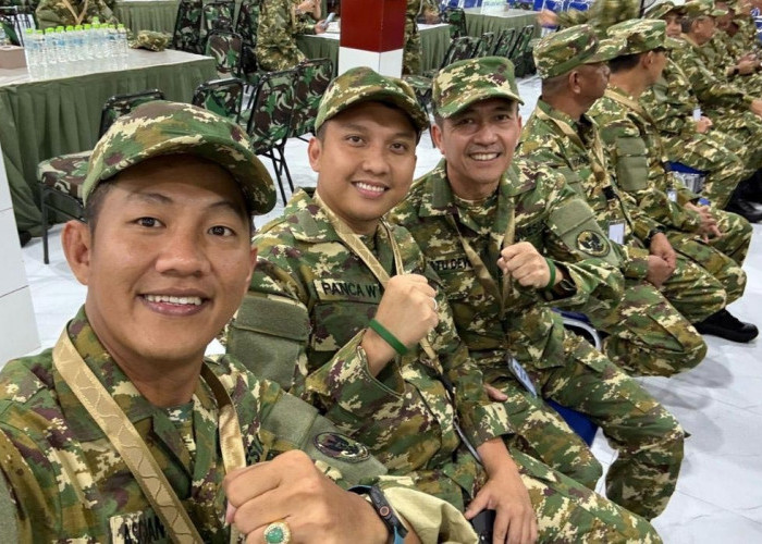 Berseragam Loreng, Wali Kota Palembang Ratu Dewa Bagikan Pengalaman Bersama Kepala Daerah se-Indonesia