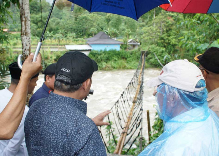 Jembatan Gantung 'Maut' di Gunung Karto Lahat Segera Dibangun Permanen