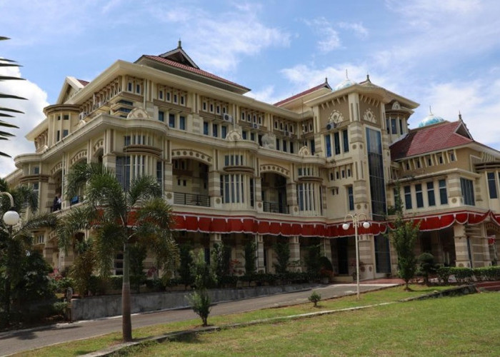 Habiskan Anggaran Rp40 Miliar, Kantor Bupati Termegah di Aceh Ini Bak Istana di Tengah Pegunungan
