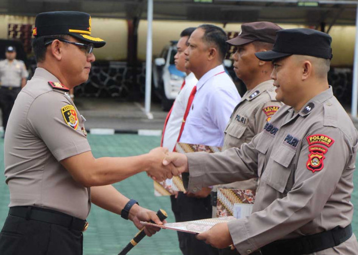 Prestasi Gemilang! Kapolres OKU Timur Beri Penghargaan Khusus Atas Ungkap Kasus Narkoba Besar