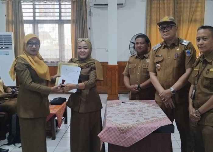 Kadisdikbud Lahat Beri Peringatan Keras Saat Sertijab Kepsek: Jangan Ada Aset yang Ditutup-tutupi