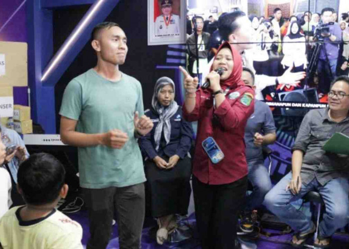 Heboh dan Seru, Lomba Karaoke di Stand Kominfo Muba Diiringi Orgen Tunggal 