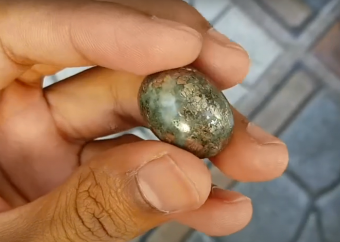 Batu Akik Badar Emas Terbuat dari Emas Apakah Benar?