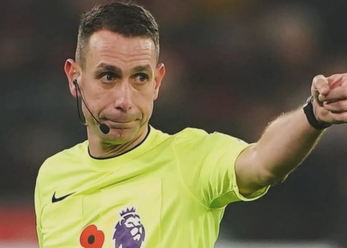 David Coote, Wasit Liga Primer yang Dipecat Karena Menghina Klopp, Ternyata Seorang...