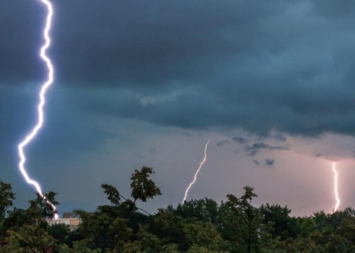 Prakiraan Cuaca Sumsel 29 Desember 2025: Waspada Hujan Petir di Musi Rawas dan OKUS