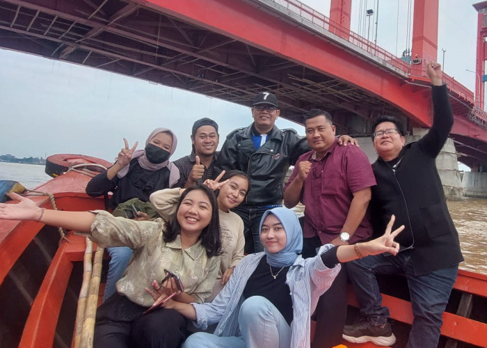  Puluhan Mahasiswa Se Indonesia Wisata Jelajah Musi Bersama Mang Dayat