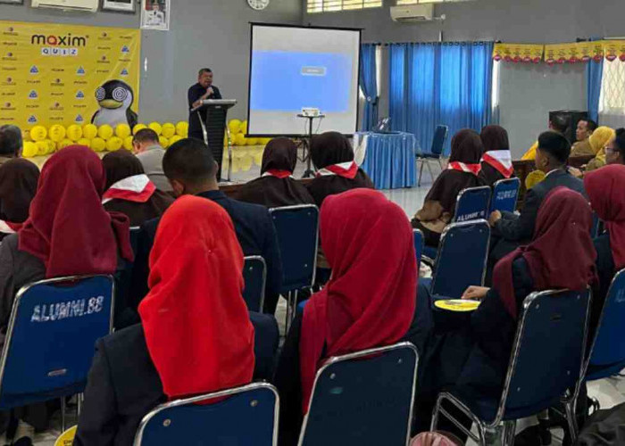 Belajar Jadi Seru! Maxim Gelar “English Brain Game” untuk Siswa SMA di Palembang