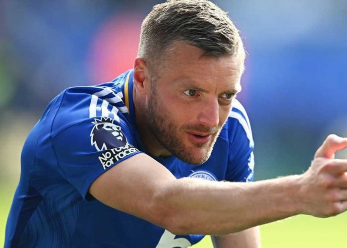 Striker Veteran Jamie Vardy Terlihat di Spanyol Usai Leicester Terdegradasi 