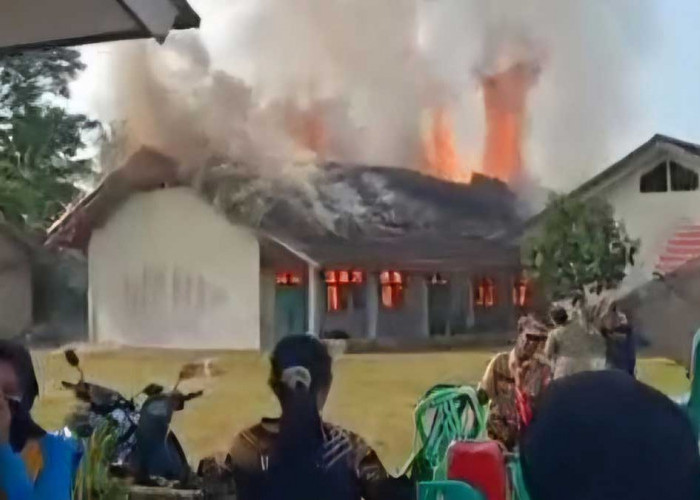 3 Ruang Kelas SMPN 2 Bunga Mayang Hangus Terbakar, Kerugian Capai Rp150 Juta
