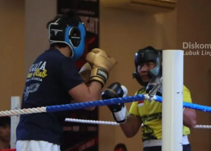 Puluhan Peserta Ikuti Kejuaraan Boxing Lubuk Linggau Fight Night 4.0