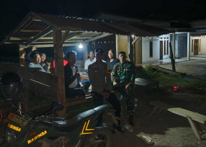 TNI-Polri Tembus Hujan Gerimis Demi Keamanan Warga Desa Niur, Ini Pesannya