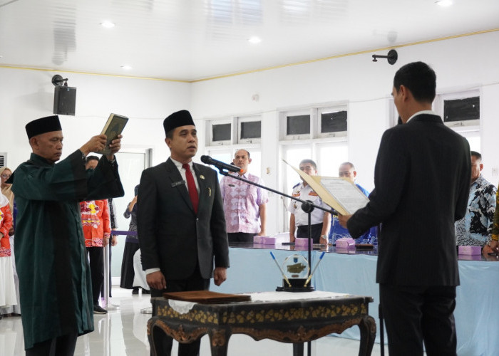 Lantik Direktur Baru RSUD Kayuagung, Bupati Muchendi Tekankan Reformasi Layanan