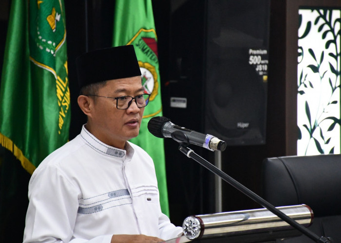 Lepas Kloter 3 Embarkasi Palembang, Kakanwil Kemenag Sumsel Ingatkan Jemaah Haji untuk Selalu Jaga Kesehatan  