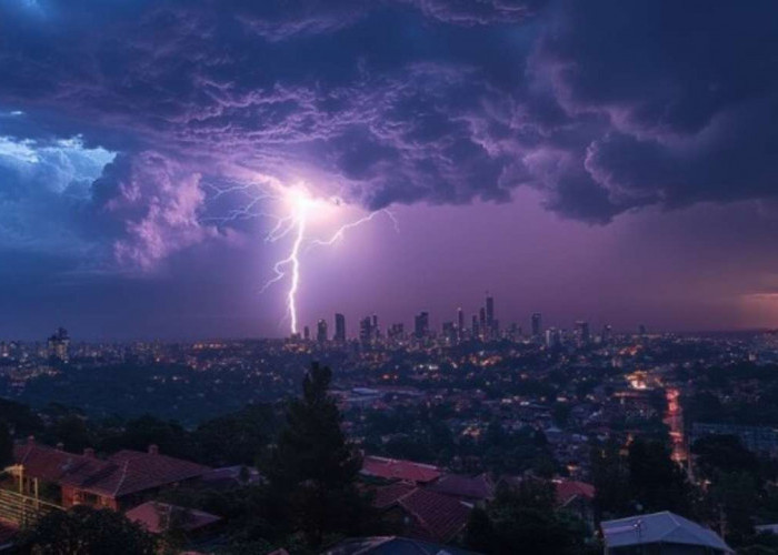 Cuaca Tak Bersahabat Hari Ini? Sumsel Didominasi Awan Tebal, Palembang Waspada Petir