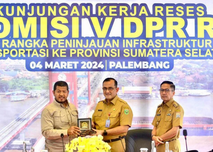 Tinjau Infrastruktur di Kota Palembang, Plh Sekda Edward Candra Dampingi Reses Komisi V DPR RI