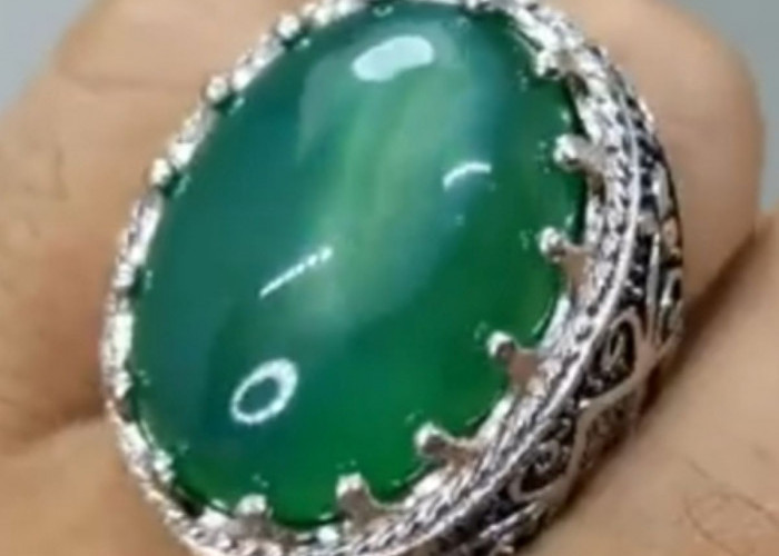 Pesona Keindahan dan Khasiat Chrysoprase, Batu Permata Favorit Raja Alexander Agung