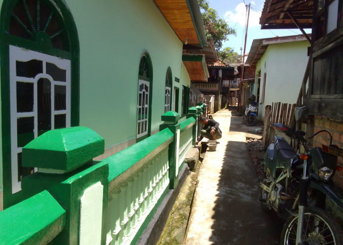 Sentuhan Akhir Rehab Masjid Prabu Nurul Iman