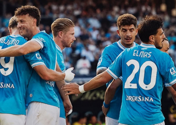 Napoli Menolak Mendatangkan Pemain Baru, Skuad Sudah Terlalu Gemuk