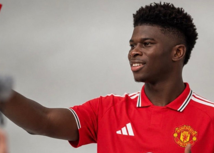 Gelandang Baleba Siap Menjalani Debut Bersama Manchester United Melawan Fulham