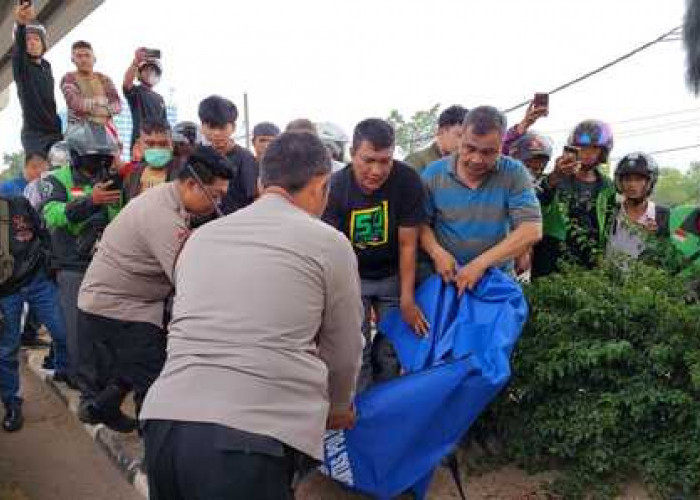 Ditabrak Mobil Hingga Terpental ke Tiang LRT Palembang, Ibu-ibu Pejalan Kaki Tewas 