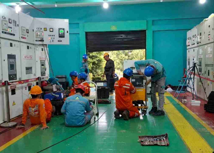 Utamakan Kenyamanan Pelanggan, PLN Perkuat Keandalan Sistem Transmisi di Palembang