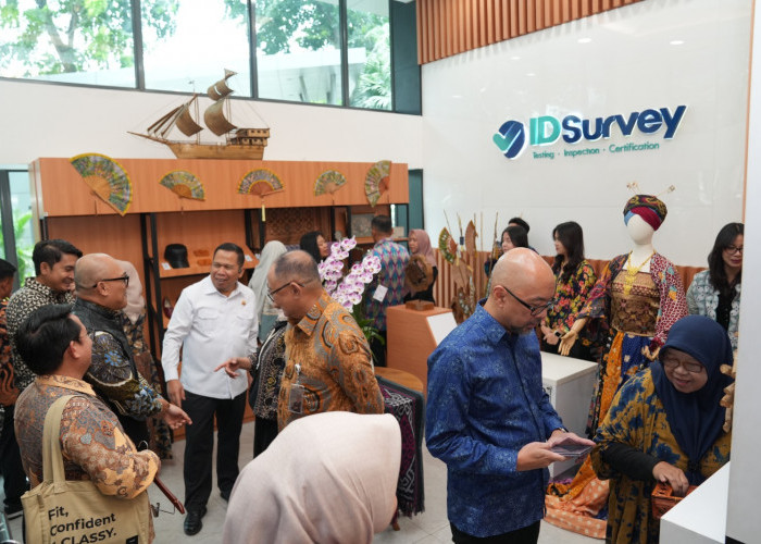 Geger! IDSurvey Resmikan Arunika Lounge, UMKM Binaan Auto Naik Kelas dan Siap Guncang Pasar Global!