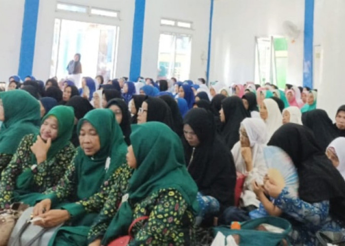  Ngaji Bulanan di Pendopo, Para Ibu Gotong Royong Kumpul Dana Bangun Pesantren