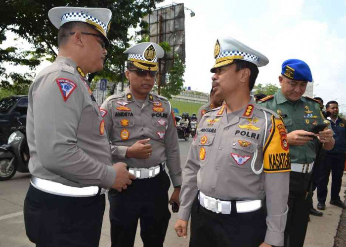 Tertibkan Truk Besar Masuk Kota Palembang di Luar Jam Operasional, Polisi Lakukan Ini 