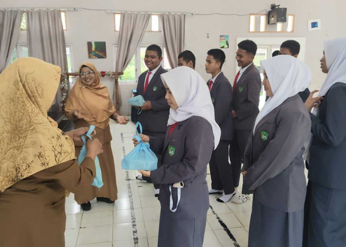 Kaya Protein Albumin, Olahan Ikan Gabus Jadi Menu Favorit Siswa SMAN 3 Prabumulih dalam Program MBG