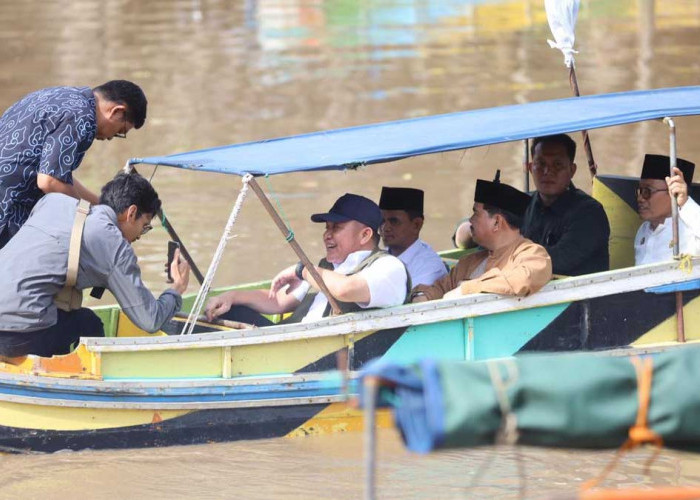 Datangi Desa Terpencil di Banyuasin Saat 1 Muharam, Gubernur Herman Deru Desak Pemerataan Pembangunan Kampung
