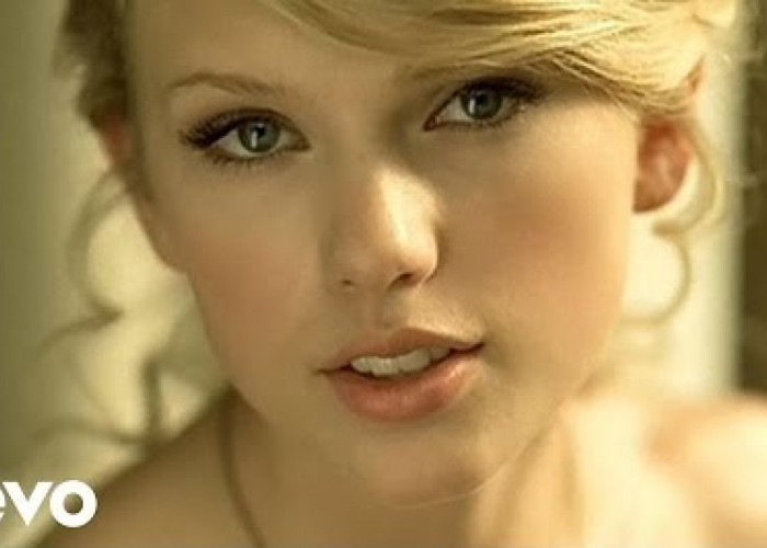 Lirik Lagu Love Story - Taylor Swift Lengkap dengan Terjemahan