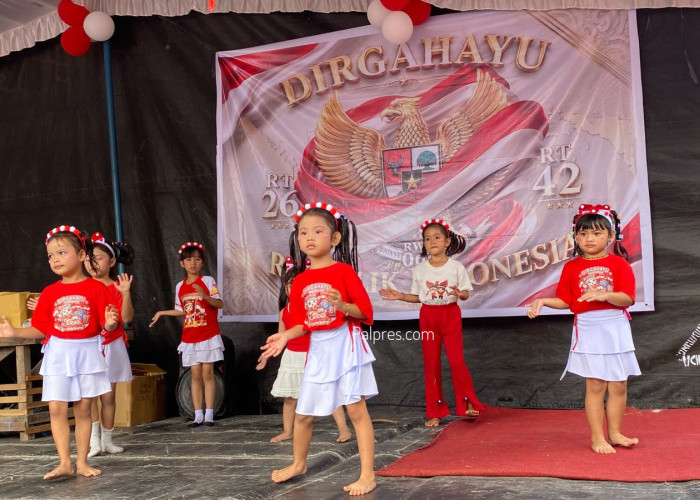 Semarak HUT RI ke-81, Warga RT 26 dan RT 42 Jalan Harapan Palembang Kompak Ikuti Beragam Lomba