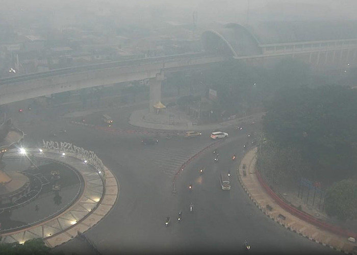 Kabut Asap Pekat Kembali Kepung Palembang Pagi Ini, Kualitas Udara Masih Tidak Sehat!