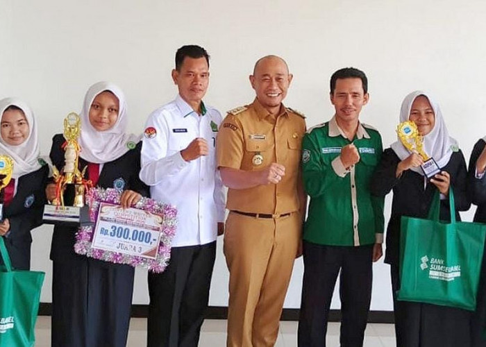 4 Pelajar MAN 1 Model Lubuk Linggau Borong Juara Lomba CWC