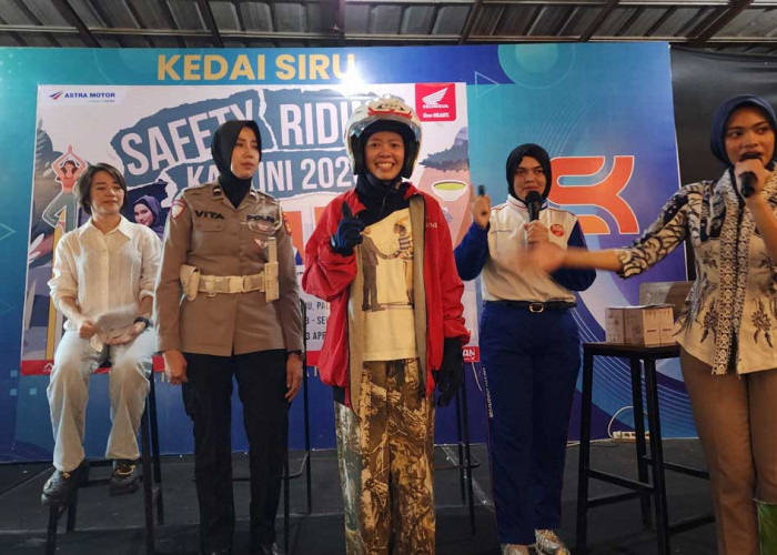 Gaya Berkendara Perempuan Masa Kini: Astra Motor Sumsel Edukasi Teknik #Cari_Aman yang Benar