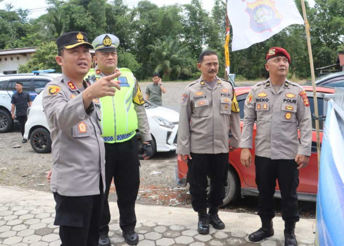 Pantau Arus Mudik di Desa Arahan, Kapolres Lahat Pastikan Pos Pam Merapi Timur Siap Layani Pemudik