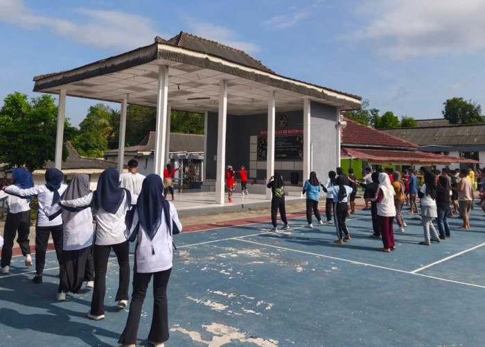 Tepis Kesan Kaku, Rutan Baturaja Ubah Halaman Penjara Jadi Arena Senam Massal, Ada Apa?