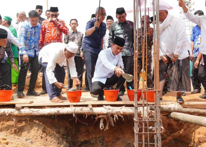 Jangan Cuma Mau Megahnya Saja! Bupati OKI Muchendi Mahzareki Beri Pesan Menohok Ini Saat Bangun Masjid