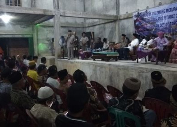 Desa Muara Lawai Lestarikan Tradisi Sedekah Dusun dan Melemang