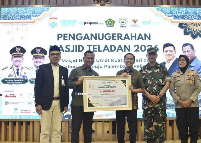 Raih Gelar Tokoh Sahabat Masjid, Ratu Dewa Siap Ubah Wajah 2.123 Masjid di Palembang